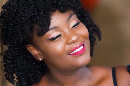 Creating a realistic make-up try-on experience using augmented reality