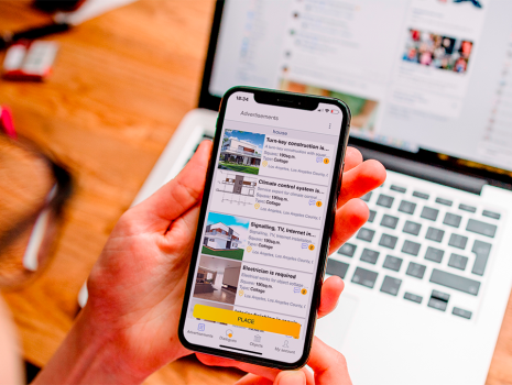 Mobile application based digital marketplace for customers and contractors of construction and repair works