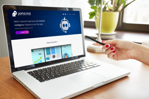 Portal.chat Customised AI based chatbot and Live chat solution